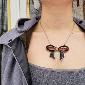 Bow Necklace